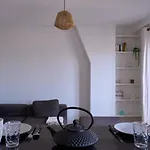 Bright 1Br Parisian Retreat Italy Square | By Airnest