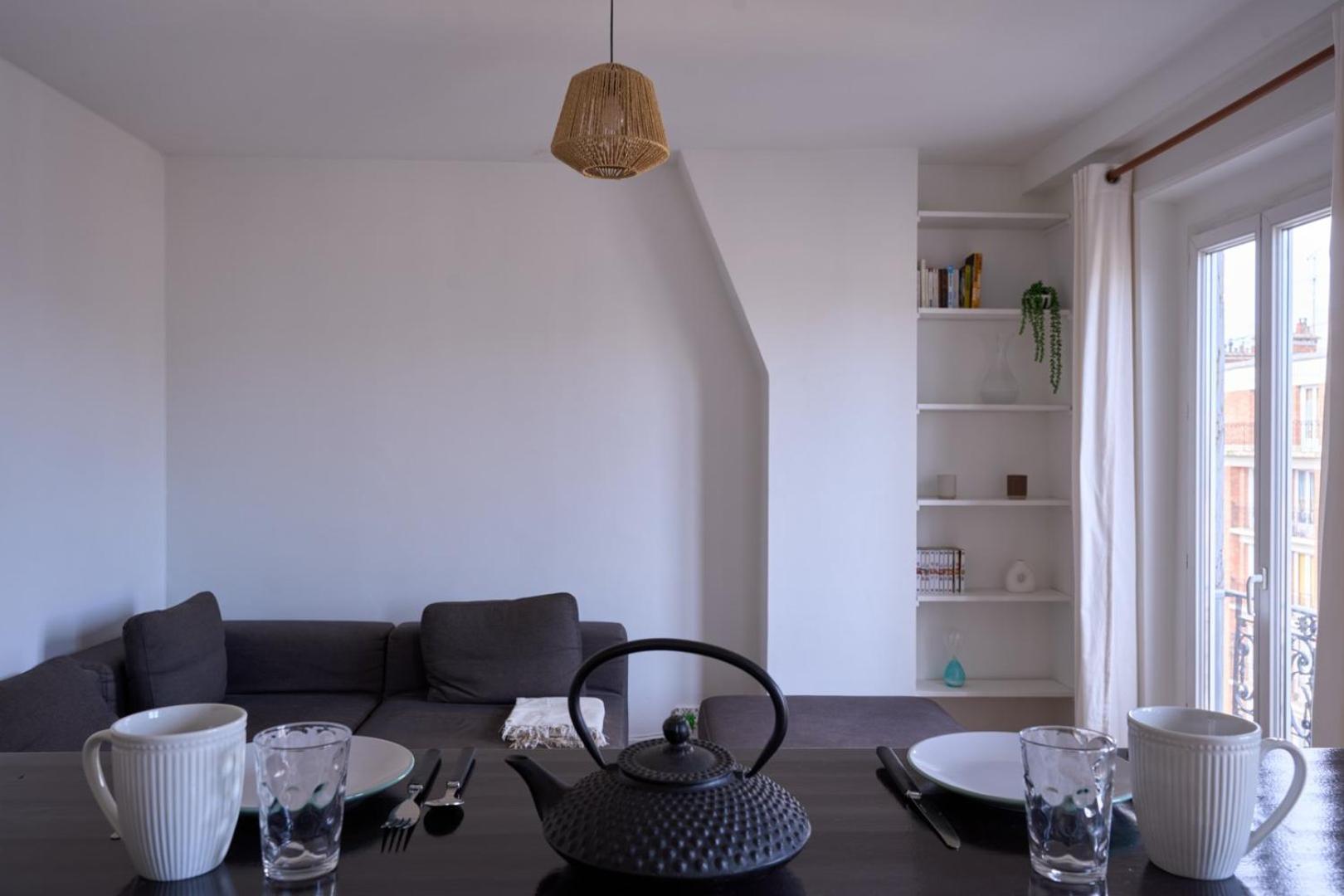 Bright 1br Parisian Retreat Italy Square | By Airnest